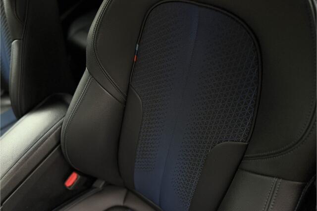 BMW 2-SERIE 218i Gran Coupé M-Sport | Head-Up | 19" | Stoelverwarming | LED | DAB