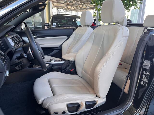 BMW 2-SERIE Cabrio 220iA SPORTLINE ** ADAPT. LED, BEIGE LEDER, NAVI PROF, CAMERA, 18-inch LMV ** UNFALLFREI - Slechts 45.900km. ** ** INFORMEER OOK NAAR ONZE AANTREKKELIJKE FINANCIAL-LEASE TARIEVEN **