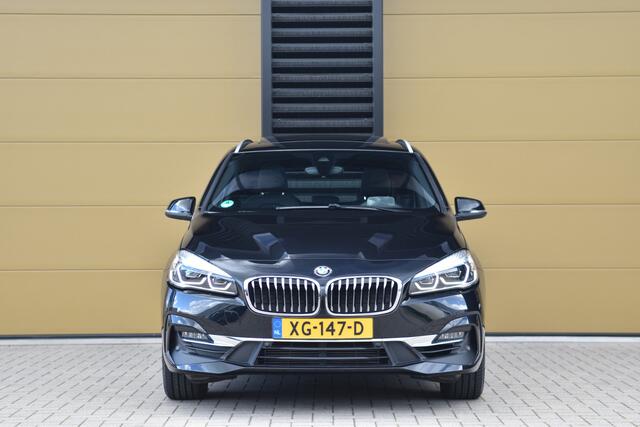 BMW 2-SERIE Active Tourer 218i High Executive * Luxury line * Panoramadak * Camera * Trekhaak *