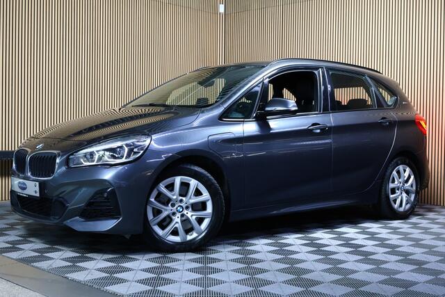 BMW 2-SERIE Active Tourer 225xe PLUGIN HYBR M SPORT High Executive GROTE NAVI HEADUP PDC CRUISE STOELVW "18