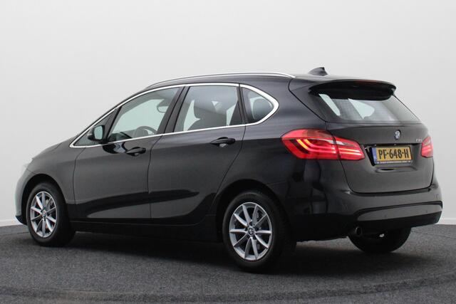 BMW 2-SERIE Active Tourer 218i Executive Automaat Climate, Cruise, Navigatie, Bluetooth, LED, PDC, Elektrische Pakket, 16''