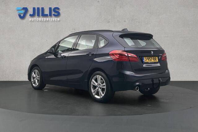 BMW 2-SERIE Active Tourer 218i High Executive | Trekhaak | LED koplampen | Stoelverwarming | Navigatie