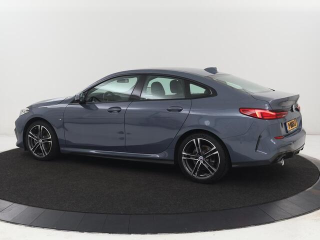 BMW 2-SERIE Gran Coupé 218i M Sport | Stoelverwarming | Camera | Carplay | Sportstoelen | Leder | Live Cockpit | Climate control | Navigatie | Cruise control | Parkeer hulp