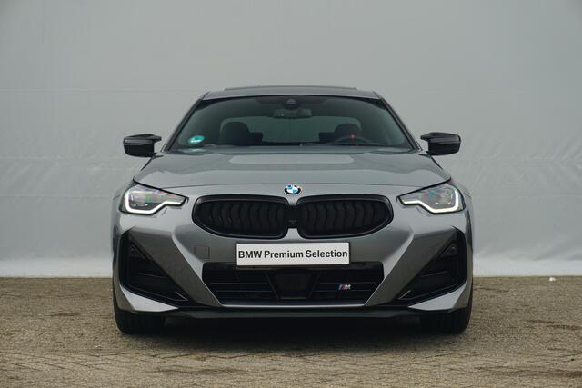 BMW 2-SERIE Coupé M240i xDrive | M Sportpakket Pro | Schuif-/kanteldak | Harman Kardon | M Sportstoelen | M Adaptief onderstel