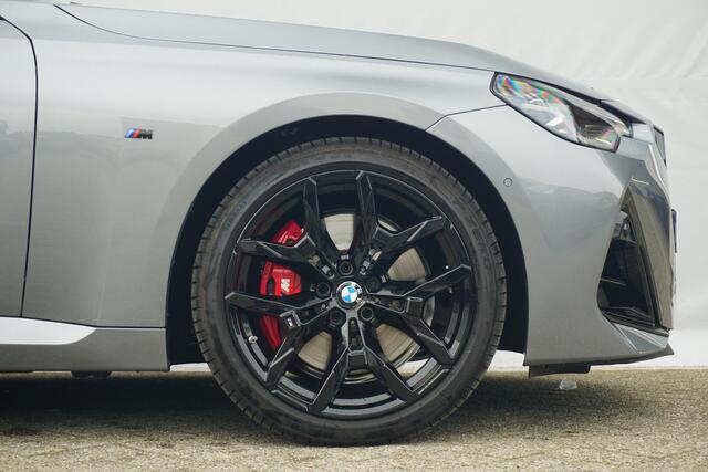BMW 2-SERIE Coupé M240i xDrive | M Sportpakket Pro | Schuif-/kanteldak | Harman Kardon | M Sportstoelen | M Adaptief onderstel