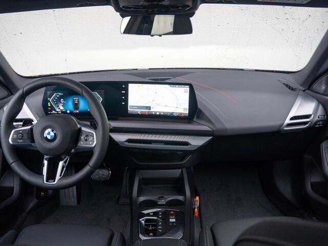BMW 2-SERIE Gran Coupé 220 | M Sportpakket Pro | 18 inch | Stuurwielverwarming | Glazen panoramadak | Achteruitrijcamera | Driving Assistant Plus | Harman Kardon