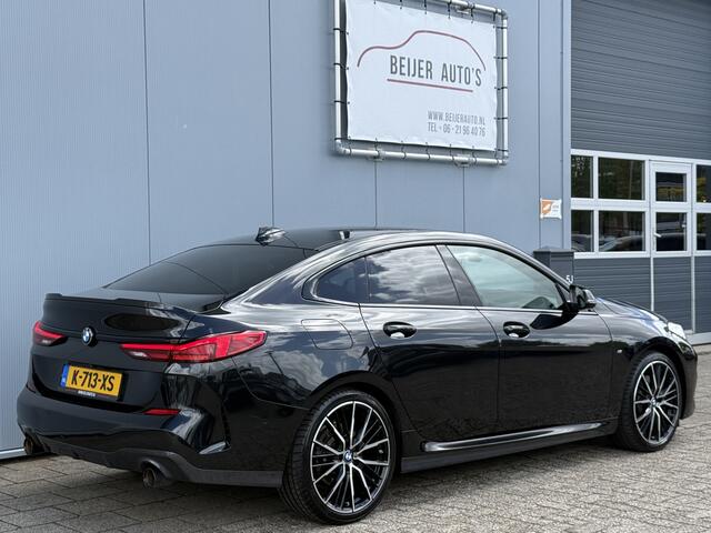 BMW 2-SERIE Gran Coupé 220i High Executive Automaat M-Pakket.