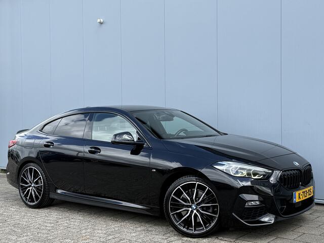 BMW 2-SERIE Gran Coupé 220i High Executive Automaat M-Pakket.