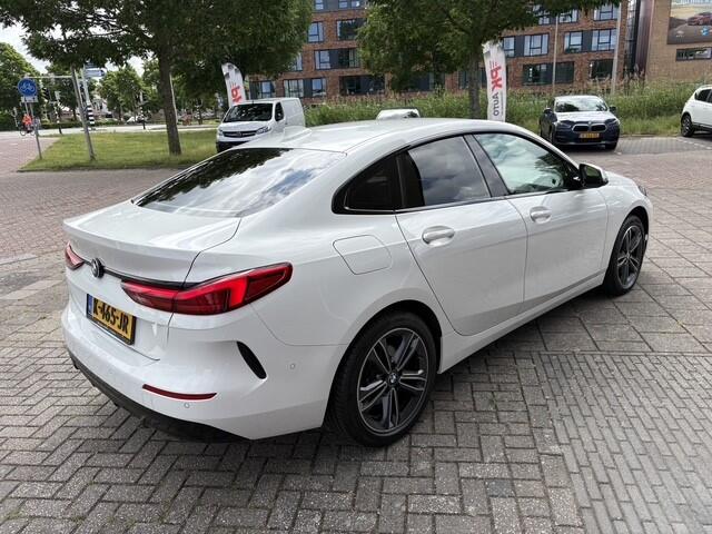BMW 2-SERIE Gran Coupé 218i Executive Edition | Navi | M-Pakket | Camera | 105.946 km Dealeronderhouden