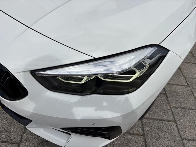 BMW 2-SERIE Gran Coupé 218i Executive Edition | Navi | M-Pakket | Camera | 105.946 km Dealeronderhouden