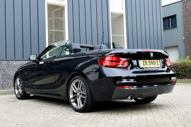 BMW 2-SERIE Cabrio 218i M-Sport Rijklaarprijs-Garantie Leder Sport interieur Airco Led Camera
