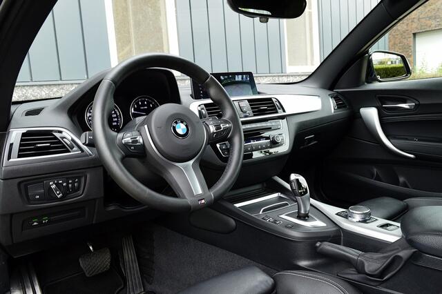 BMW 2-SERIE Cabrio 218i M-Sport Rijklaarprijs-Garantie Leder Sport interieur Airco Led Camera