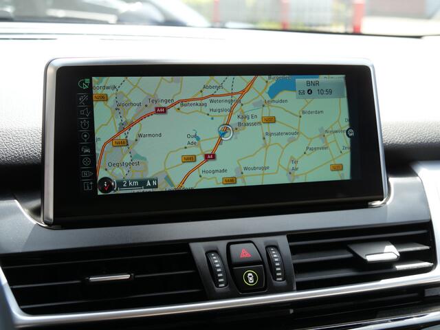BMW 2-SERIE Active Tourer 220i Automaat High Executive | HUD | CAMERA | CRUISE CONTROL |