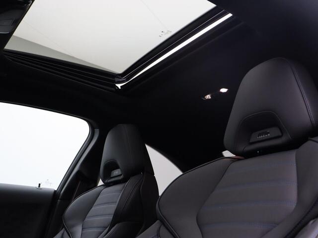 BMW 2-SERIE Coupé M240i xDrive M Sportpakket Pro | Premium Pack | Innovation Pack | Stuurwielrand Verwarmd | Schuifdak | Elektrisch Verstelbare Stoelen | Harman Kardon | 19''