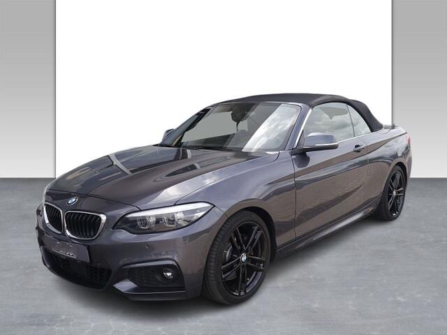 BMW 2-SERIE Cabrio 230iA M-SPORT ** LED, NAVI+, COGNAC LEDER, TREKH, SPIEGEL, ALARM, H&K ** UNFALLFREI - BMW ONDERH. ** ** INFORMEER OOK NAAR ONZE AANTREKKELIJKE FINANCIAL-LEASE TARIEVEN **