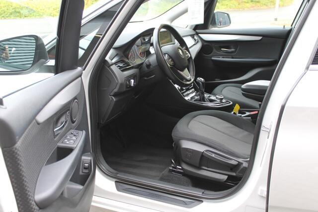 BMW 2-SERIE ACTIVE TOUR. 2-Serie 216i Active Tourer Executive Uitv.