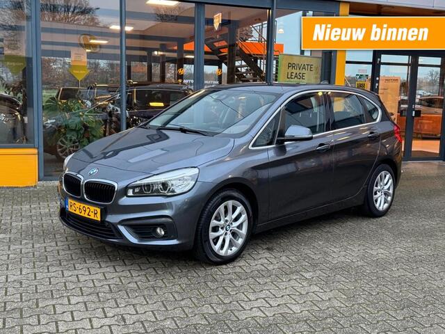 BMW 2-SERIE ACTIVE TOUR. 220i Centennial High Executive - stoelverwarming - navi - trekhaak