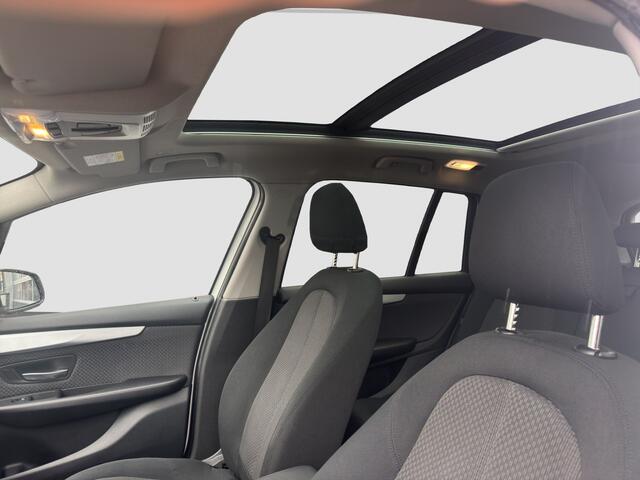 BMW 2-SERIE GRAN TOURER 218d Centennial Executive | Panoramadak | Winterpack | PDC