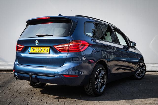 BMW 2-SERIE GRAN TOURER 216i 7p. Business Edition Trekhaak/ Head up/ Sportstoelen/ Half leer/ Pdc/ Cruise control/ Full led/ Elektr. achterklep