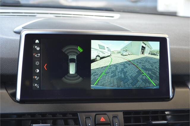 BMW 2-SERIE GRAN TOURER 218i 7p. High Executive Elektr a.klep | Groot navi | Leer | Stoelverwarming | a.Camera | Head up | LED koplampen