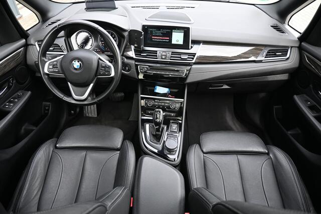BMW 2-SERIE GRAN TOURER 220i High Executive trekhaak panoramadak leer