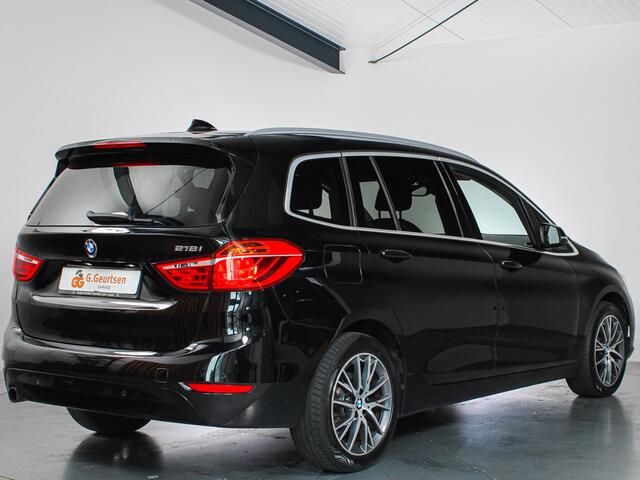 BMW 2-SERIE GRAN TOURER 218i Essential 7-Persoons, Cruise Control, Navigatie, Stoelverwarming