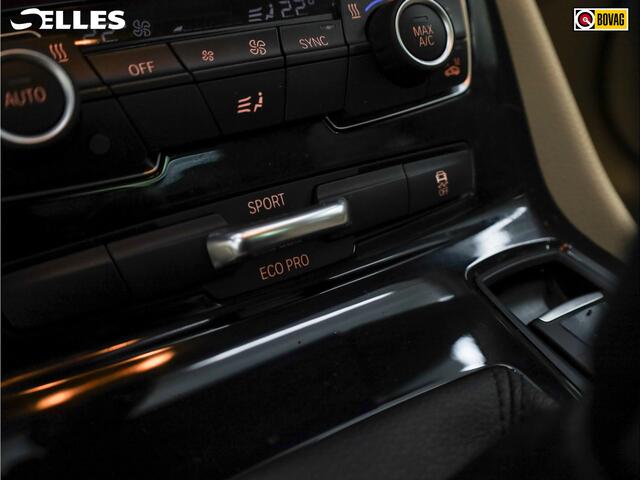 BMW 2-SERIE GRAN TOURER 216d Centennial High Executive | Trekhaak | Panoramadak | Lederen Bekleding