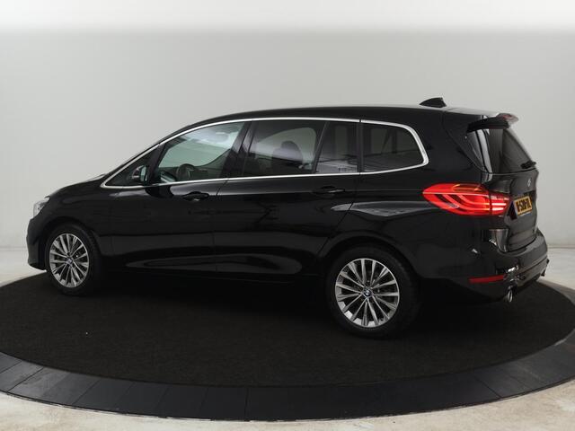 BMW 2-SERIE GRAN TOURER 220i Business Edition Plus | Luxury Line | Leder | Head-Up | Stoelverwarming | Trekhaak | Camera | Carplay | Full LED | Keyless | Navigatie | Cruise control | Bluetooth