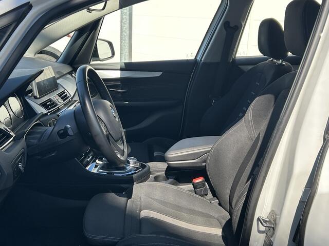 BMW 2-SERIE GRAN TOURER 218i Executive | Navigatie | Parkeersensoren Voor & Achter | Elektrische Achterklep | Climate Control |