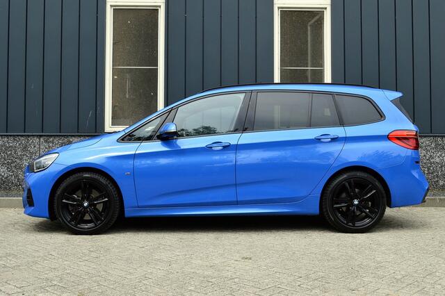 BMW 2-SERIE GRAN TOURER 220i 7p. M-Sport Rijklaarprijs-Garantie Panorama dak leder sport interieur Airco Head-up Apple carplay