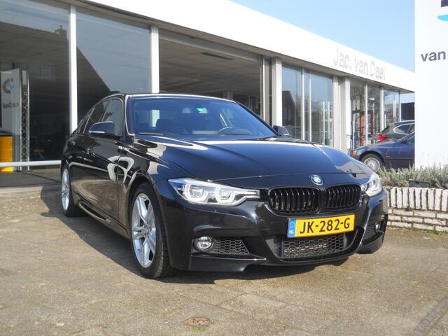 BMW 3-SERIE 318i M-Sport Shadow 136 PK