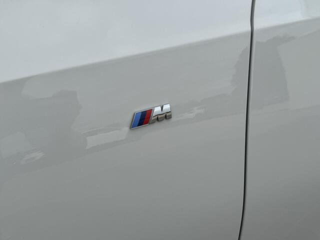 BMW 3-SERIE 318i High Executive / Apple Carplay/Android Auto / Achteruitrijcamera / Stoelverwarming / Cruise control