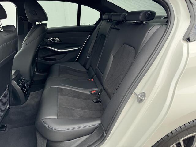 BMW 3-SERIE 318i High Executive / Apple Carplay/Android Auto / Achteruitrijcamera / Stoelverwarming / Cruise control