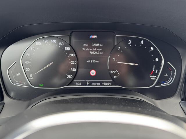 BMW 3-SERIE 318i High Executive / Apple Carplay/Android Auto / Achteruitrijcamera / Stoelverwarming / Cruise control