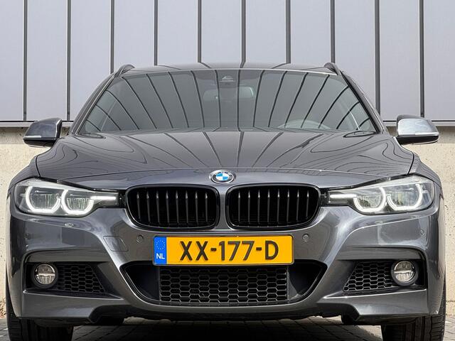 BMW 3-SERIE Touring 318i 136PK Automaat M-Sport Shadow Trekhaak *NL-AUTO*