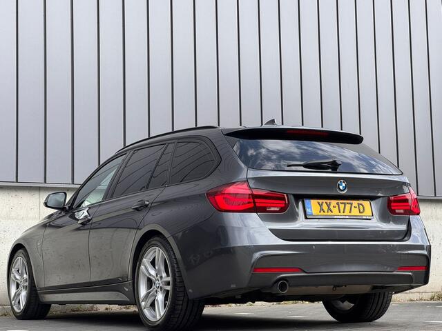 BMW 3-SERIE Touring 318i 136PK Automaat M-Sport Shadow Trekhaak *NL-AUTO*