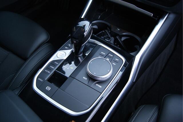 BMW 3-SERIE Touring 330e 292PK Sportline Aut8 Carplay/Wegkl-trhk/360camera/Stoelverw/Sfeerverlichting