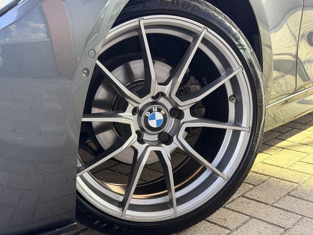BMW 3-SERIE 320i M-Sport | 360 Camera | Head-Up | Leder | Schuif / Kantel Dak | Stoelverwarming |