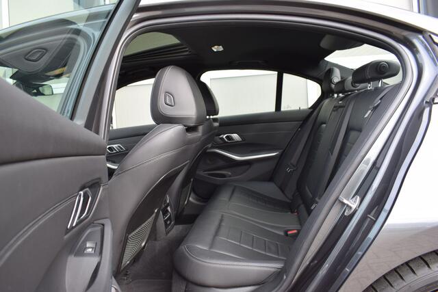 BMW 3-SERIE 330e M-Sport Dakje | Full options | Trekhaak