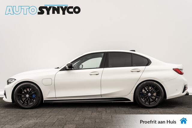 BMW 3-SERIE 330e Sport | Adapt. Cruise | Sportstoelen | Sportuitlaat | Digitaal Dashboard | Camera | Wrap