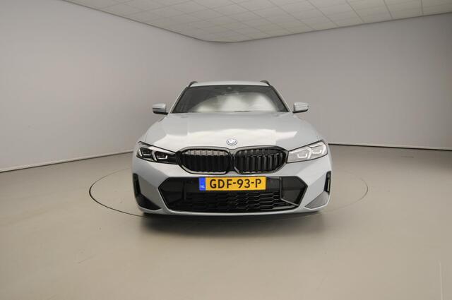 BMW 3-SERIE Touring 330e | M-Sportpakket | LED | Navigatie | Trekhaak | Stoelverwarming | DAB | Harman-kardon sound | Alu 19 inch