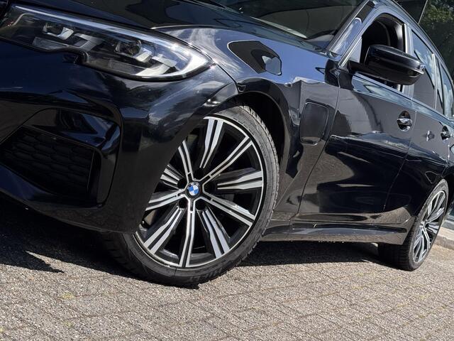 BMW 3-SERIE Touring 330e xDrive Business Edition Plus M Sport | Draadloze Telefoonlader | Dealer Onderhouden