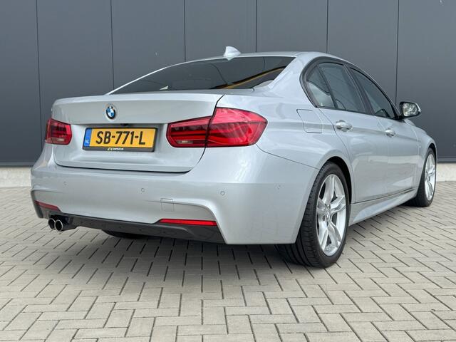 BMW 3-SERIE 330I M SPORT BOMVOL!! Zeer nette auto