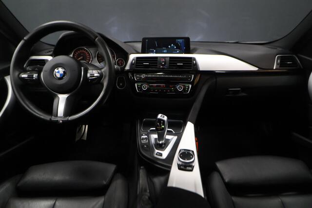 BMW 3-SERIE 330e M Sport [SCHUIFKANTELDAK, PDC V+A, CRUISE CONTROL, STOELVERWARMING, BLUETOOTH TELEFOON, AUTOMATISCHE AIRCO, NAVIGATIE, NIEUWSTAAT]