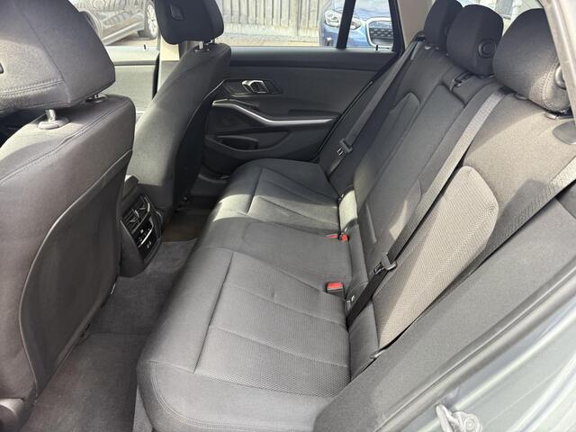 BMW 3-SERIE Touring 330e