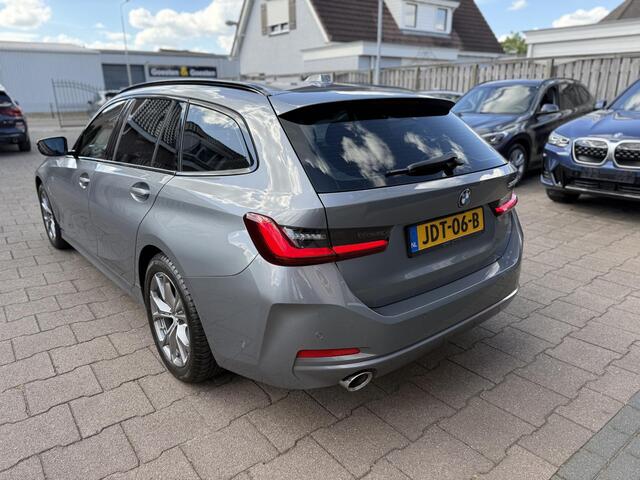 BMW 3-SERIE Touring 330e