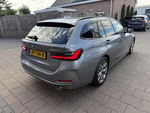BMW 3-SERIE Touring 330e