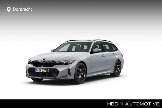 BMW 3-SERIE Touring 330e | 19 Inch | M-Sportpakket Pro | Innovation Pack | Comfort Pack | Panoramadak | Trekhaak