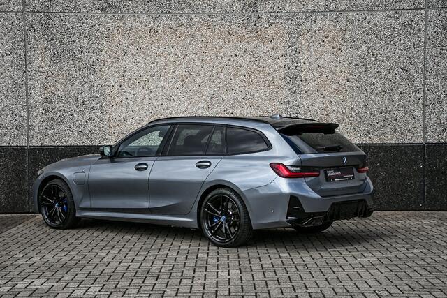 BMW 3-SERIE Touring 330e