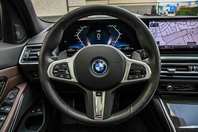 BMW 3-SERIE Touring 330e